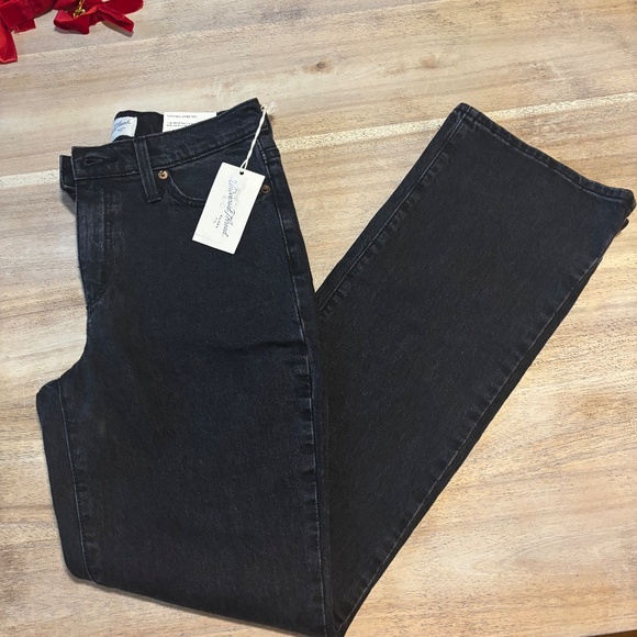 Universal Threads Jeans - 3 Pair Bundle - Picture 10 of 10